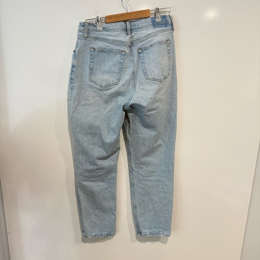 Abercrombie & Fitch The Dad High Rise Criss Cross Waist Curve Love Jean - Picture 4 of 9
